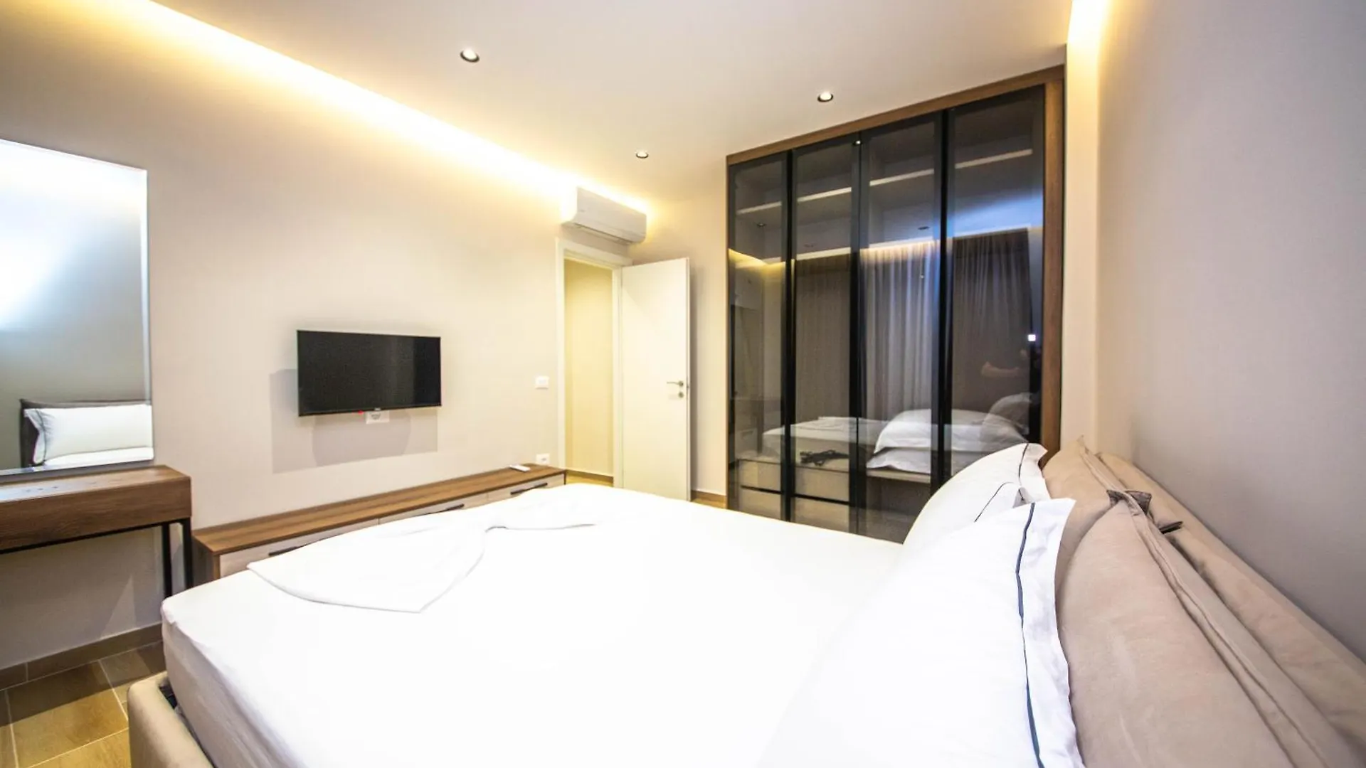 Apartments Ajdens Place Avlonya